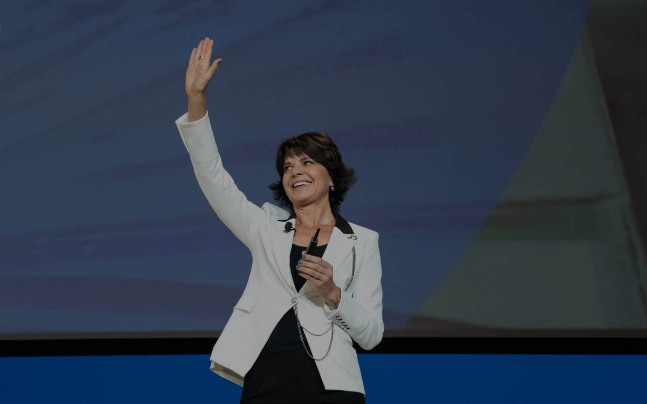 Lisa McCarthy CEO & Co-Founder of Fast Forward Group speaking about a professional leadership program